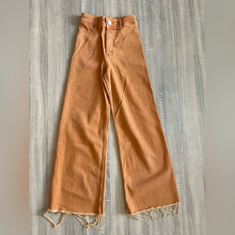 ZARA Awesome Rusty Orange Wide Leg High Rise Pants with Fringe Cuffs. Size 0